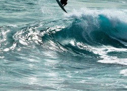 ONLY A SURFER KNOWS THE FEELING Julian-Wilson_seo
