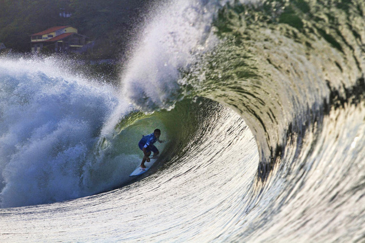 WSL plans relocation of 2016 Rio Pro Image tijucawave.jpg