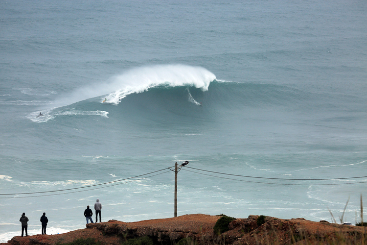 Nazaré will host the 2016 Perfect Chapter Image praiadonorte15.jpg