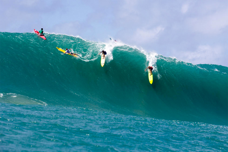 John John Florence wins the 2015/2016 Quiksilver in Memory of Eddie Aikau Image masonflorence.jpg