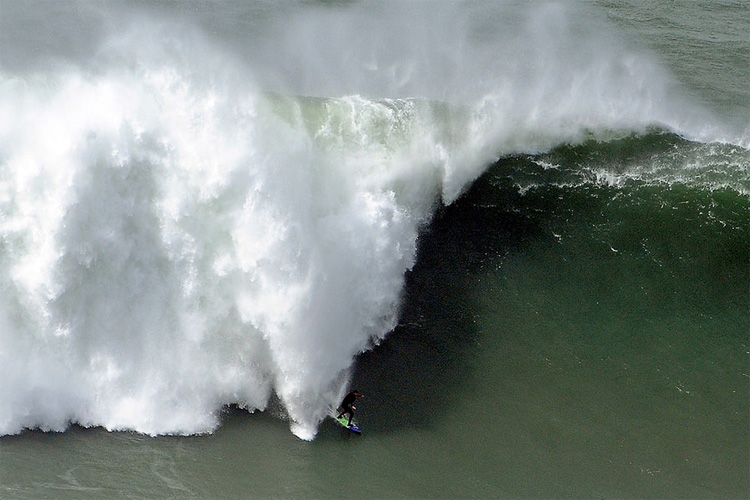"The Big Ugly" documents the dangers of Nazaré Image pedroscooby2.jpg