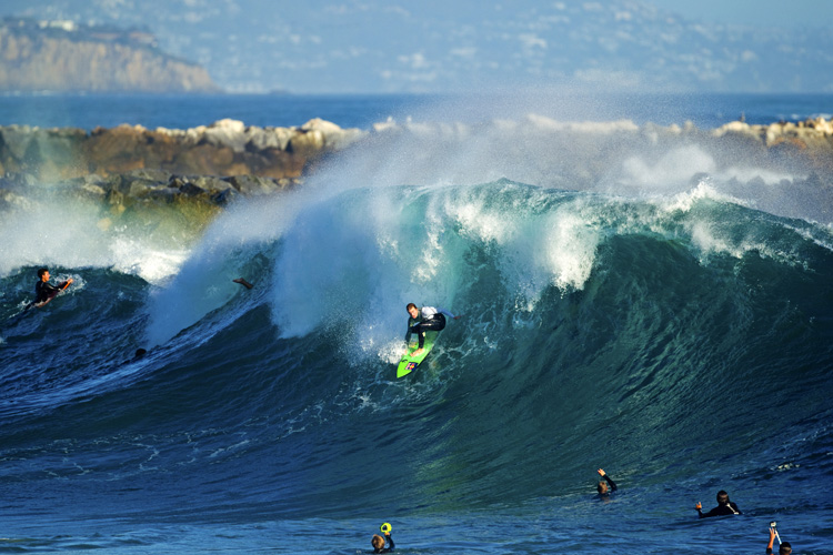 How to surf and survive The Wedge Image thewedgesurfer.jpg