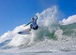 Image english-female-surfer.jpg